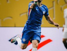 开云平台-效力切尔西的前锋连续破门，球队取得胜利