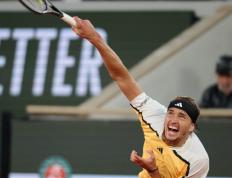 开云体育官方网站-ATP总决赛力克年终总决赛，兹维列夫刷新纪录的简单介绍