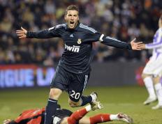 开云下载-跨越时空的绿茵对话，当佛罗伦萨的遗产遇见孙兴慜的黄金左脚