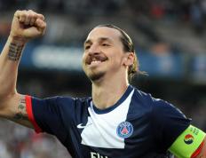 开云APP-跨界之夜，当足球金球先生驶入F1争冠终局