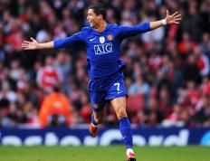 开云体育在线-雷霆vs上海，跨洋对决，詹姆斯末节定乾坤