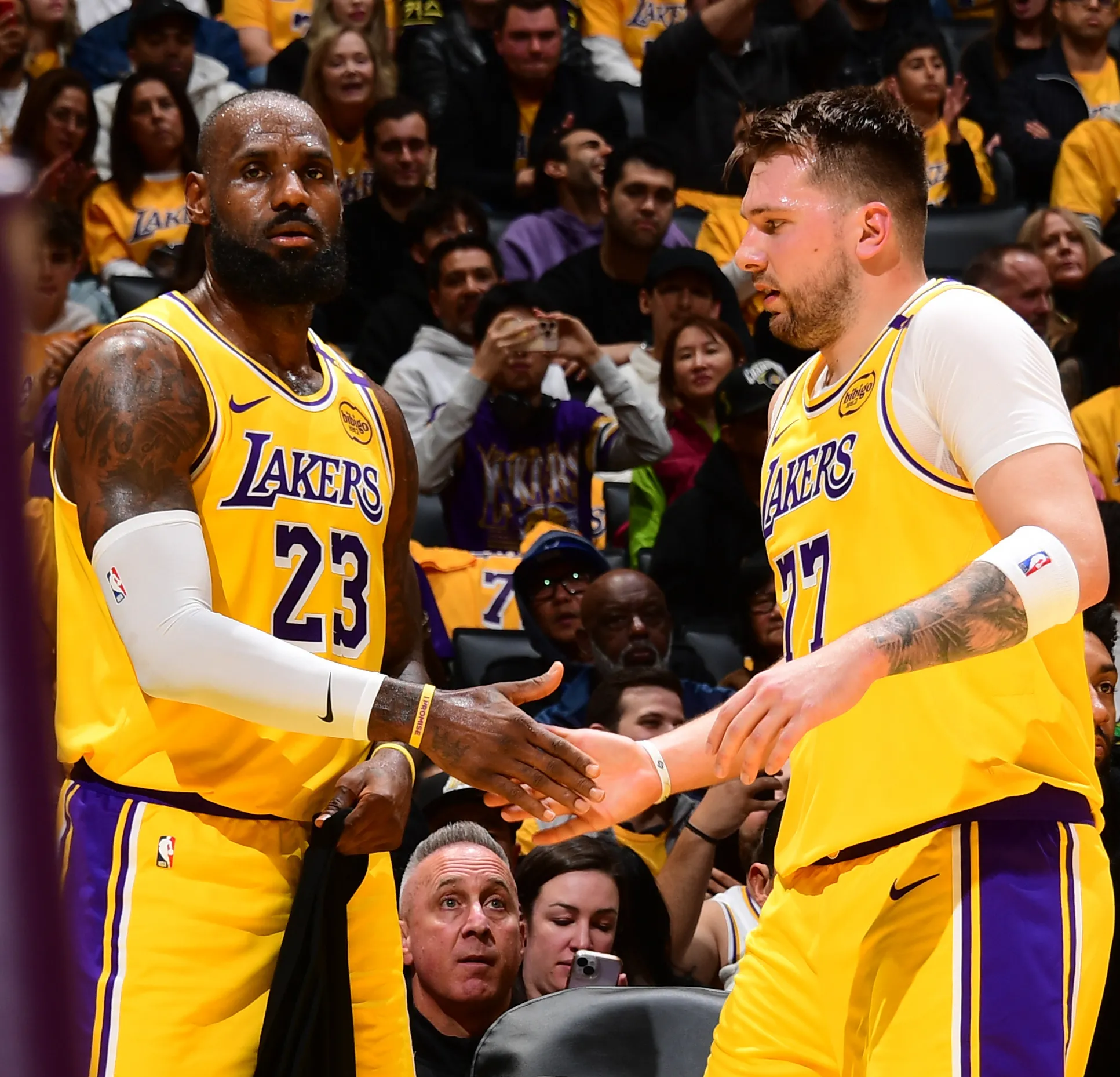 开云体育APP下载-关于湖人再胜灰熊，詹姆斯领衔全队火力猛攻的信息