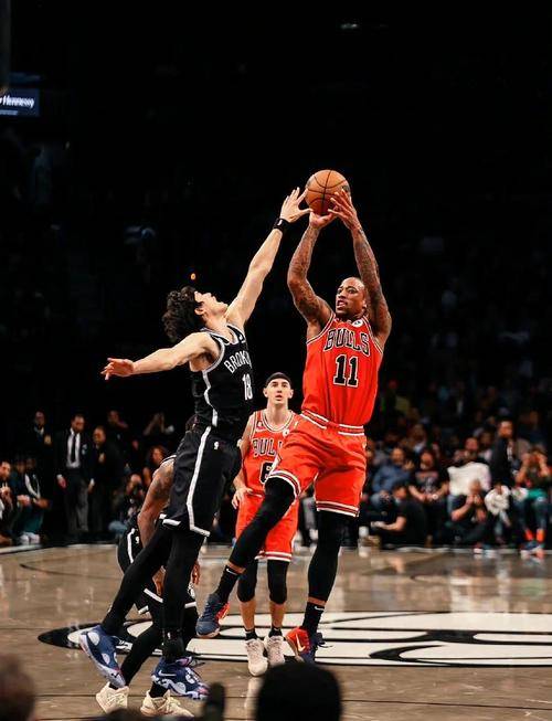 开云APP-公牛战胜篮网，拉文砍下35分实现逆转