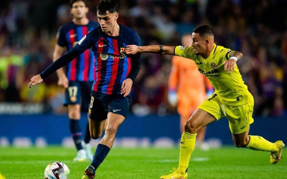 开云体育APP下载-巴塞罗那遭遇挑战，仍坚守一路向前求胜
