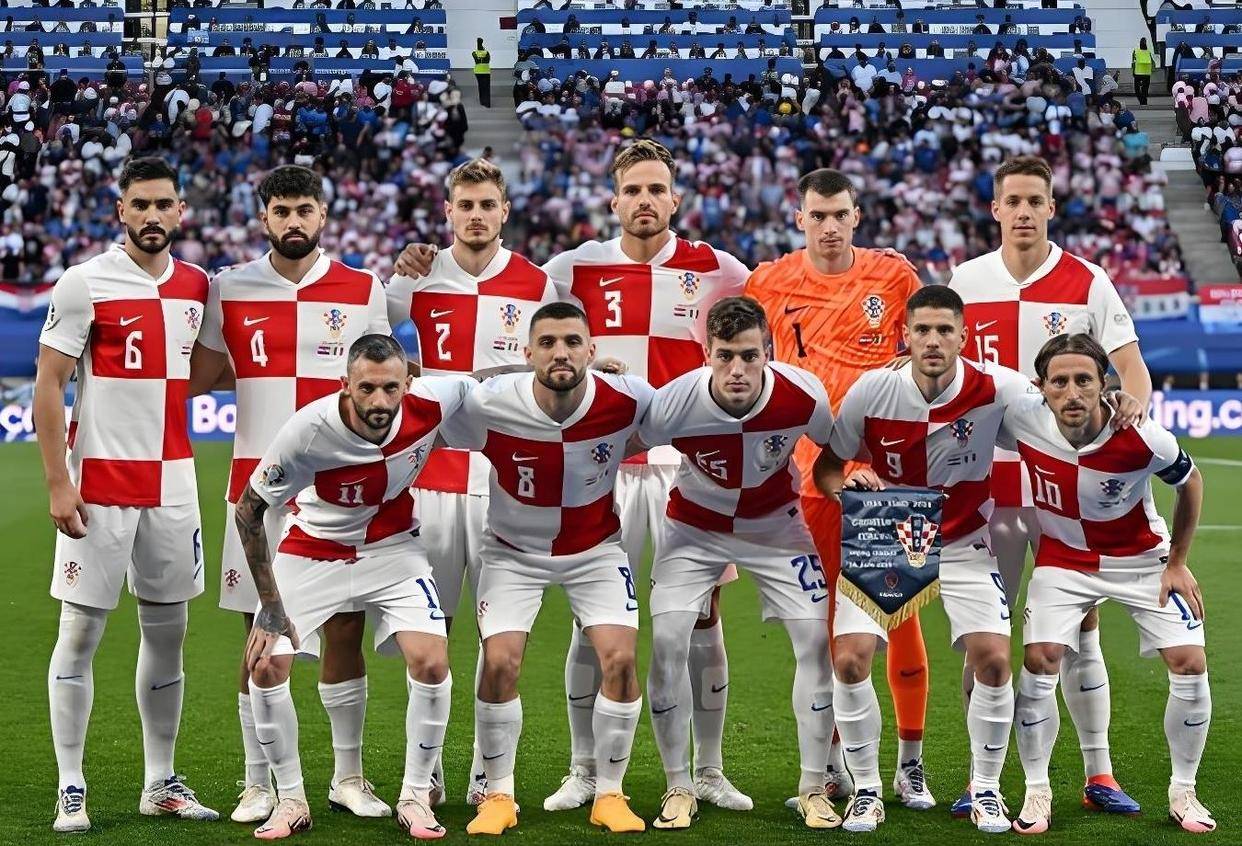 开云体育-克罗地亚苏格兰激烈对抗,胜者屹立擂台