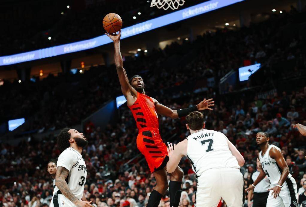 开云APP-马刺完胜美国男篮,瓦兰丘纳斯爆发神勇